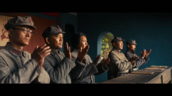 大会启幕,旌旗列阵,一场阅兵仪式庄严举行…