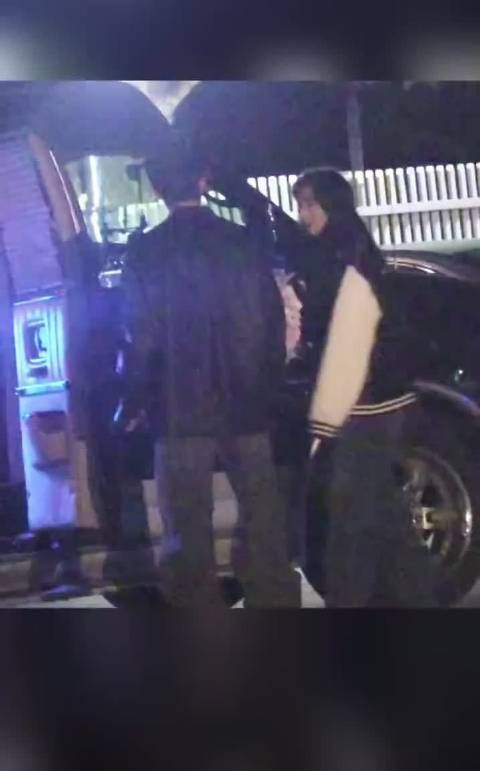 刘大锤拍到李宛妲、胡先煦先后回家,两人疑似同居,还买了新房!好事将近了吗