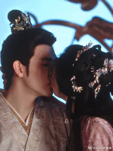那年人间重逢，难得夫妻是少年