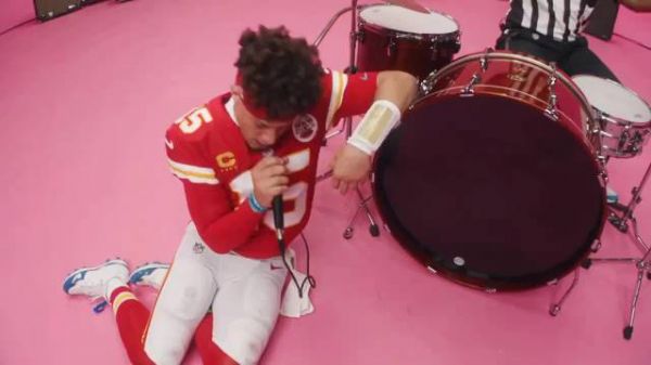 我要专门负责搬运,做 NFL 红果