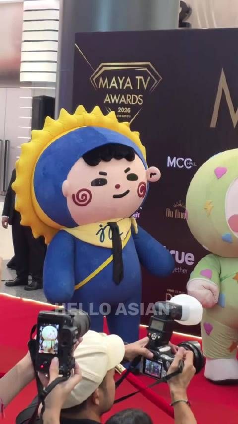 小大人，要不口水巾先解下来呢？太萌了wa