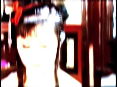 林黛玉眼神藏才情与傲骨，笑意灵动静时满眼怅然
