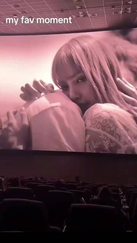 Lisa纪录片中疑似嘲讽粉丝， 写给男友的歌并笑称粉丝们无法理解