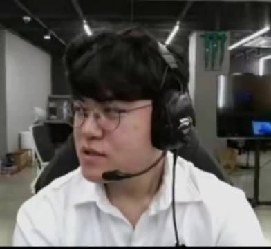 Gumayusi称世界赛碰TES有意思,盼八强赛对阵TES