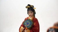 田曦薇嫁金钗靠声音分饰两角