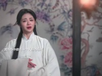 洁琼面中鼻子有缺陷，一撮刘海造型反适合