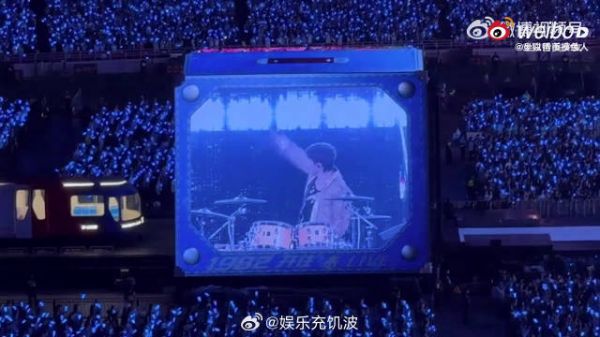 听张杰现场有感，音乐真的很奇妙，他热爱舞台，也始终惦念粉丝