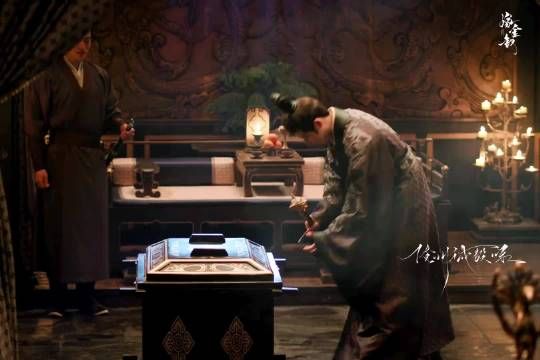 韩辽这下好了招惹来一位祖宗回来惹了小的来了老的 嫁金钗!