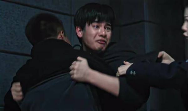 胡先煦醉梦哭戏眼神落泪诉旧案枷锁