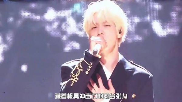崔秀彬育儿综艺抱哄孩子，低调捐款儿童医院流浪动物救助站