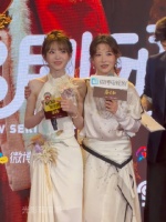 田曦薇被陈紫函夸就这样暗爽，小田好可爱