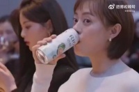 “不是口红原来是巧克力啊……”