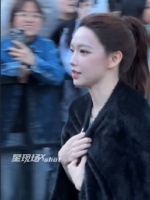 好权威的一张侧颜直冲镜头，被程潇的颜值狠狠震撼了