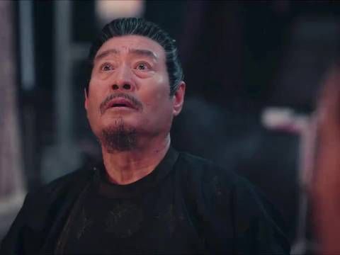 姓裴,还是侍郎,还有这个年纪,骂卢凌风,他也只能受着 杨旭文