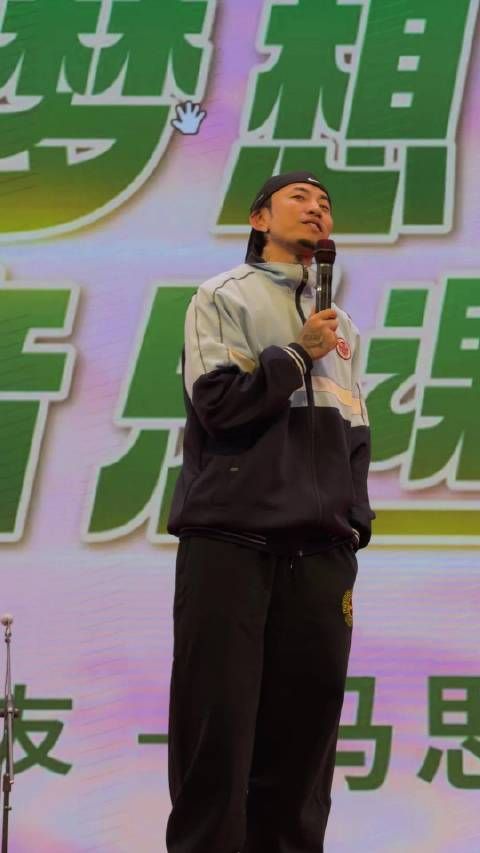 正能量!马思唯在母校分享经历感悟,给学弟学妹们送上寄语!
