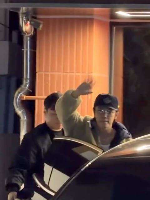 李东海solo 261022 东海大楼 下班李东海 辛苦了 chanyuenman
