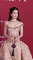 百万买高定，主动权还是被绑架
