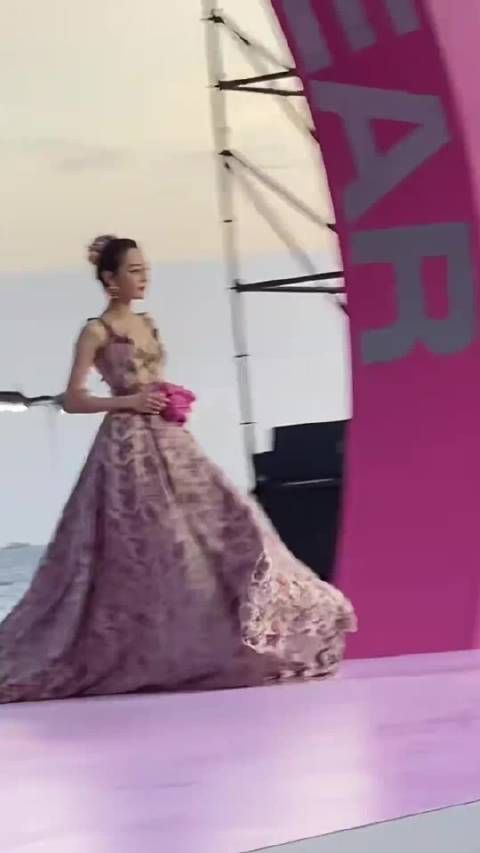 迪丽热巴将亮相Vogue盛典红毯
