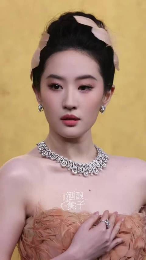 所有人!感受刘亦菲的美貌!