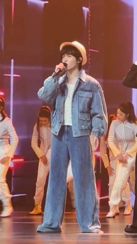 李昊宁波舞台感染力拉满,歌声治愈全场