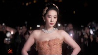 刘亦菲这个ending好有气场 刘亦菲红毯走出了女王劲儿