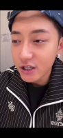 黄子韬直播回应近期争议
