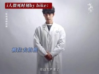 角色出圈，海报上墙，无数观众奔赴打卡，和刘铮亮留下专属合影