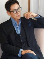 TVB视帝马德钟曝在谈AI肖像授权，直言真人拍剧不可替代，正在洽谈内地剧