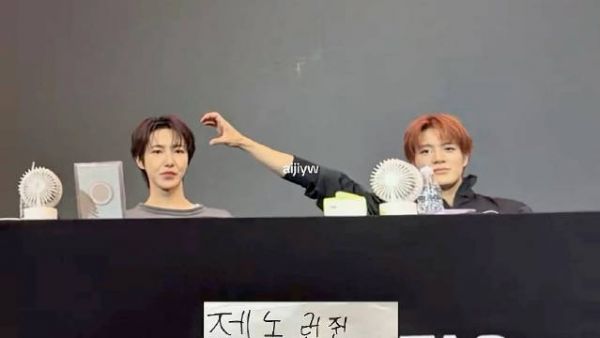 261025 签售 cr. aijiyw