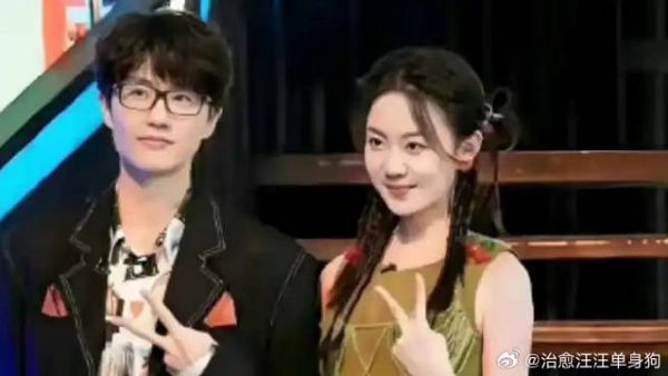 曝许嵩冯禧结婚，深圳海边举行婚礼，一分钟回顾两人感情线