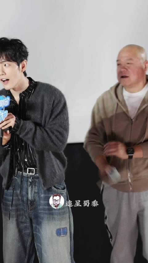 肖战欠揍小猫成精挑衅引围观