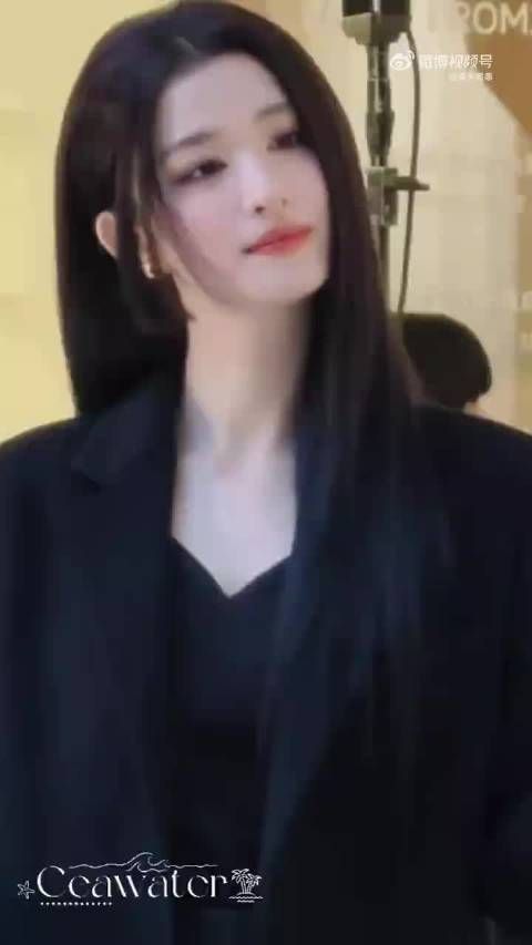 王楚然真的星味好浓,感受一下浓颜的权威 微博视界大会