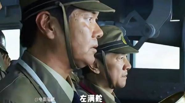 人类史上最大的战列舰，遭到美军400架战机群殴