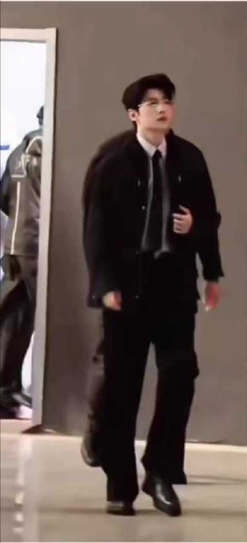 杨洋新剧法医角色解锁,等风热吻你引期待