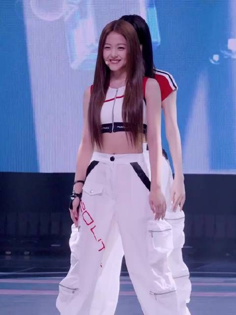 NEON编舞师J-Black称无人跳对 点名TWS韩志薰李炅潤
