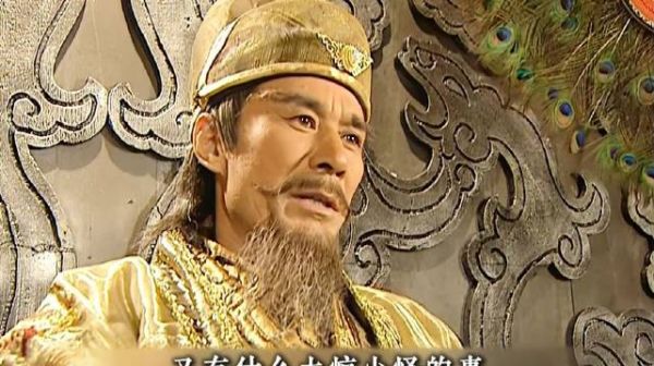宇文成都死守潼关避战，李元霸挖地道破关，一锤终结天宝大将