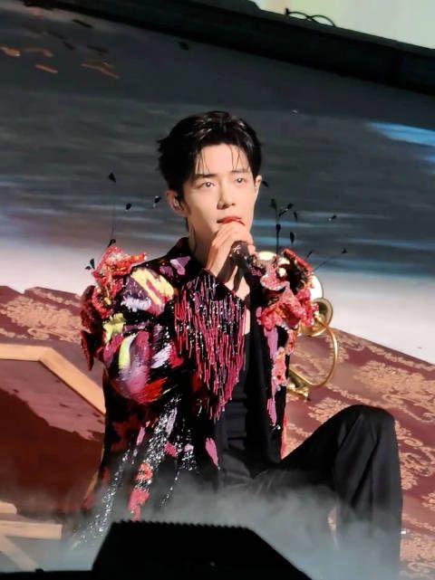 天哪这套造型太惊艳了,好魅惑