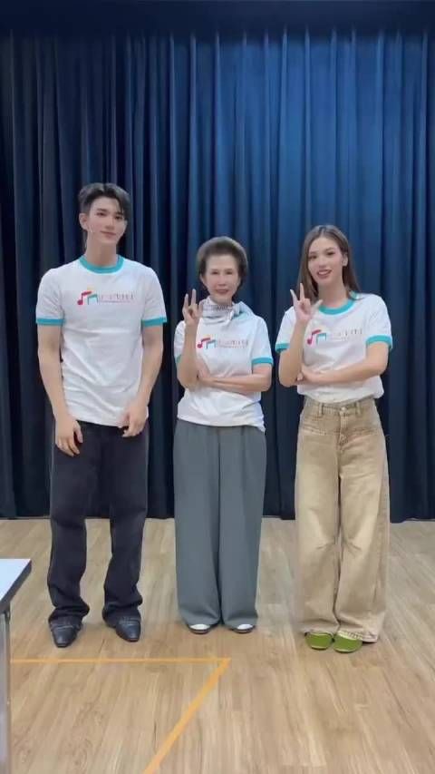好可爱 两只小狗 kaopundao