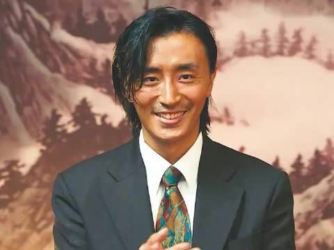 男人参加兄弟婚礼被新娘瞧不起,最后彻底怒了