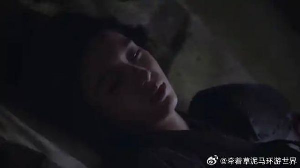 胖子新兵被狼围困，女老大拼死相救，自己却命悬一线