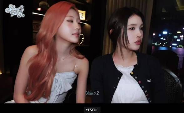 七人无脑夸猴宠成婴儿,复读机本人尾巴先翘上天