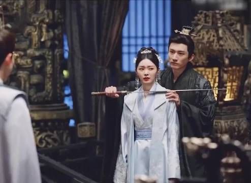 刘学义在这部剧里演的太好了,当时就觉得他很帅,只是最后被亲爹给毒死了