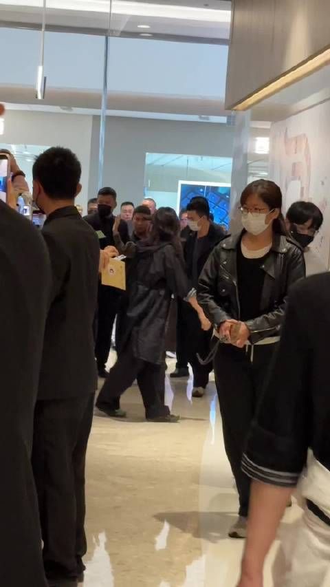 10.31下班啦 路人都在夸姐姐太美好啦