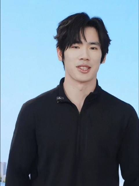 模仿亚运名场面害羞的小茶茶 “好奇怪啊为什么”